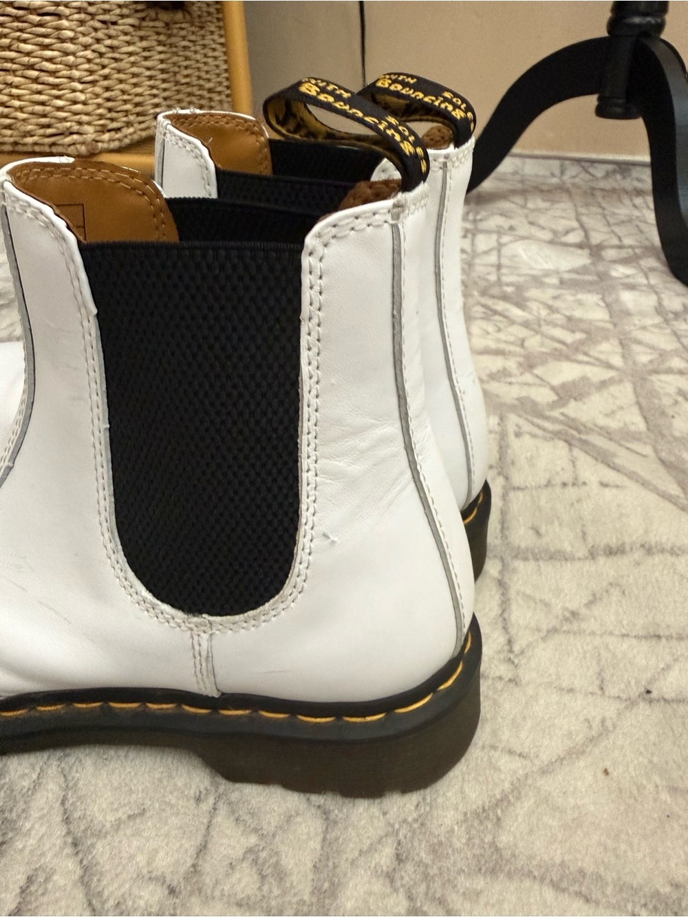 Dr. Martens 2976 White Chelsea Boots Smooth Leather Yellow Stitch Size 11 - Picture 10 of 13